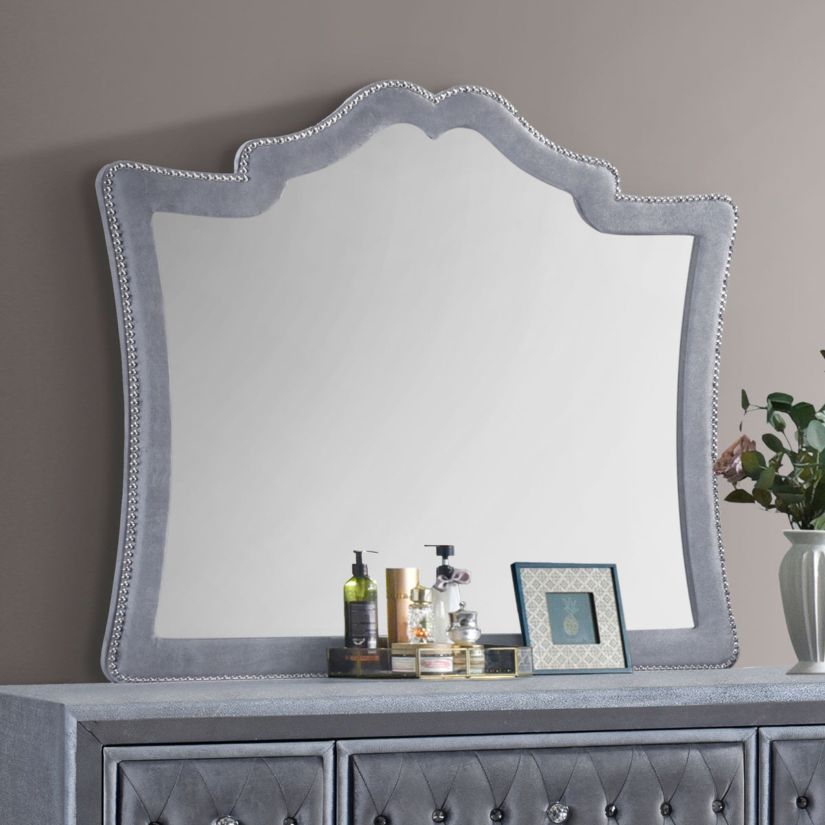 Antonella Dresser Mirror with Nailhead Trim Camel Half Price Furniture