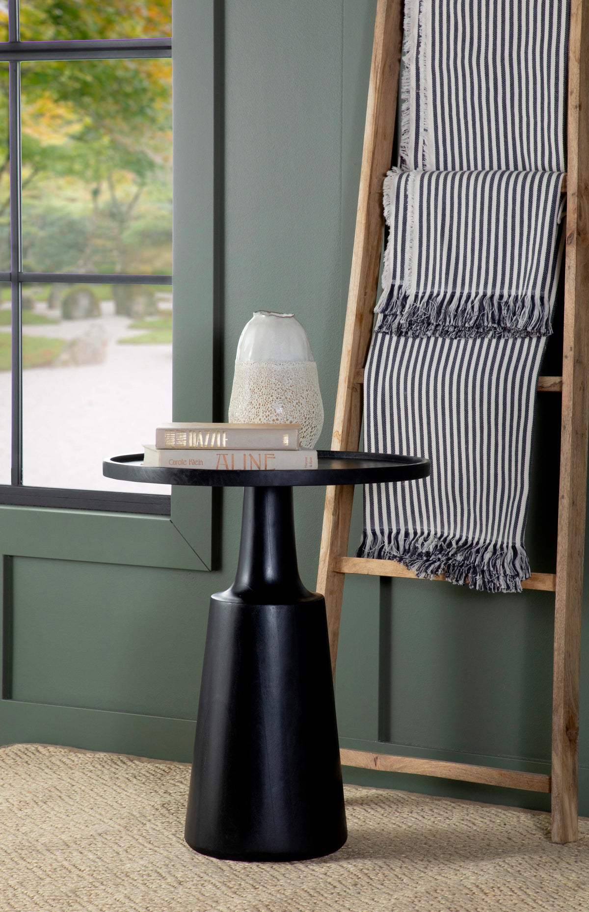 Ixia Round Accent Table Half Price Furniture