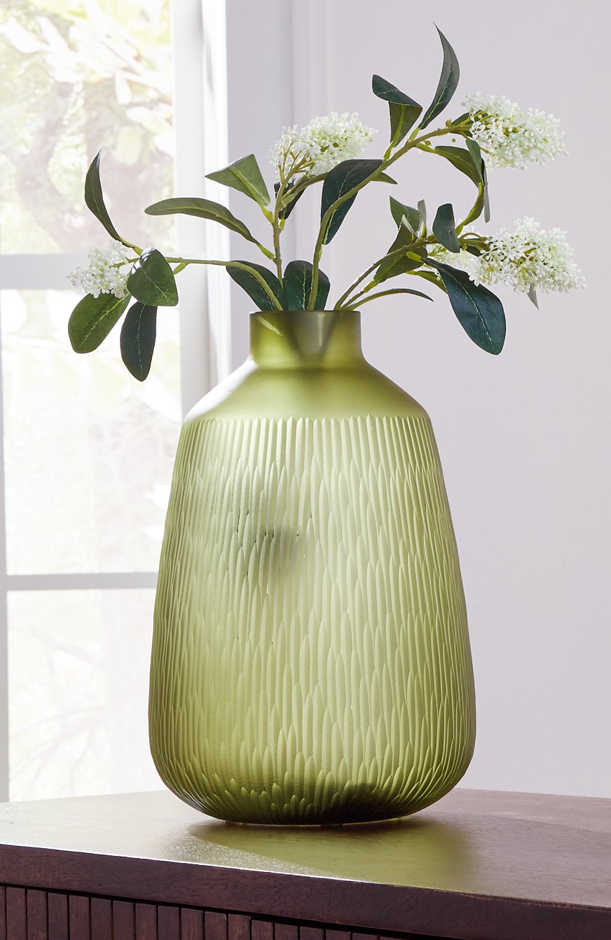 Scottyard Vase - Half Price Furniture
