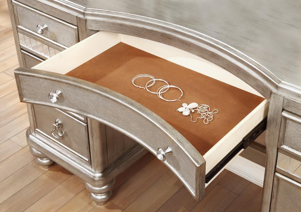 Bling Game 9-drawer Vanity Desk Metallic Platinum Bling Game 9-drawer Vanity Desk Metallic Platinum Half Price Furniture