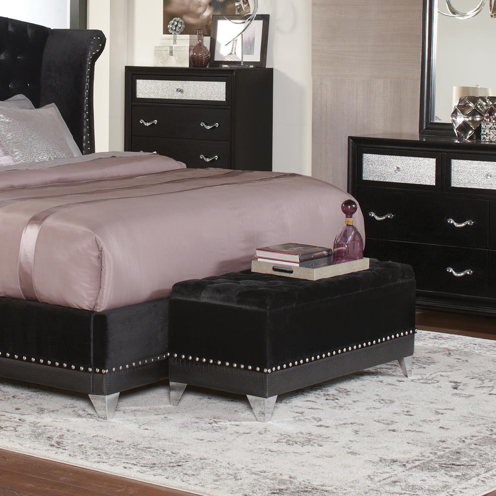 Barzini Tufted Rectangular Trunk with Nailhead Black Half Price Furniture