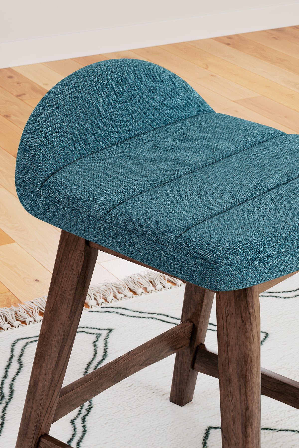 Lyncott Counter Height Bar Stool Half Price Furniture