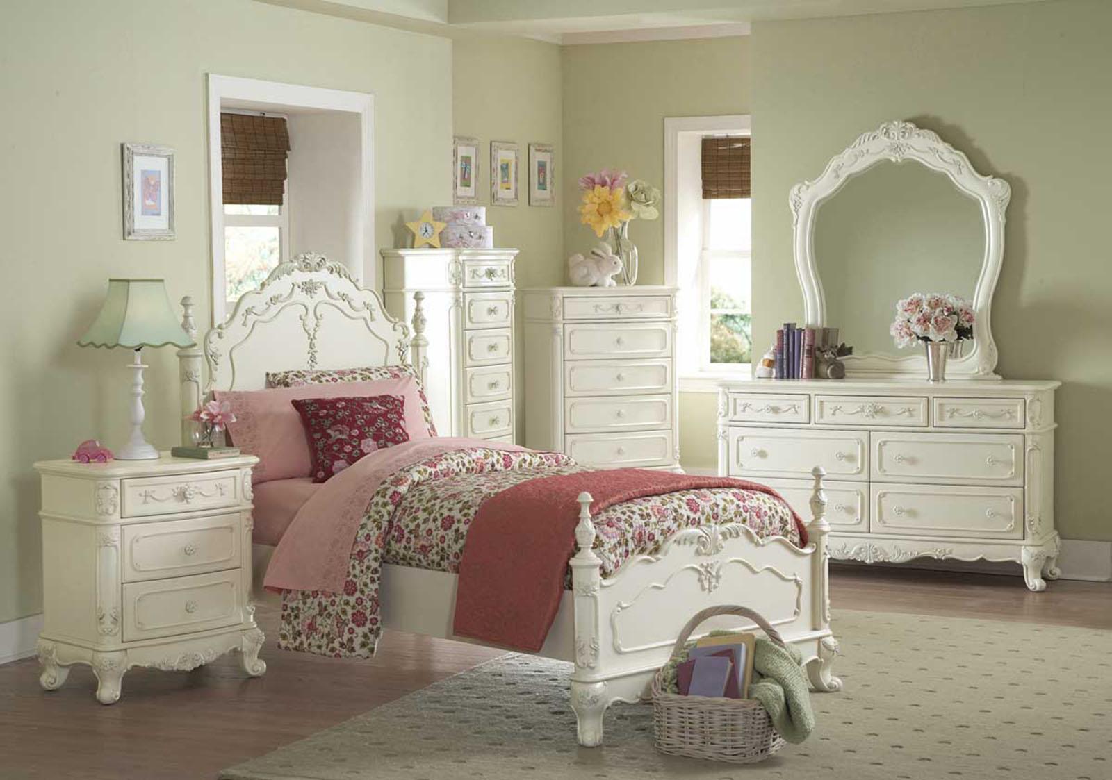 Homelegance Cinderella Queen Poster Bed in Antique White 1386NW-1* - Bed - Half Price Furniture