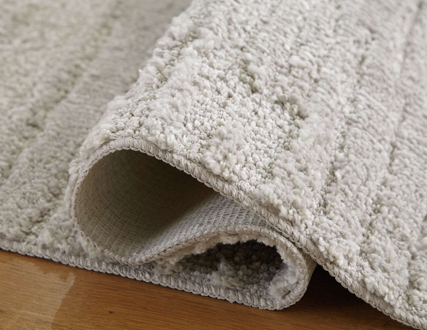 Ivygail 5' x 7' Rug - Half Price Furniture