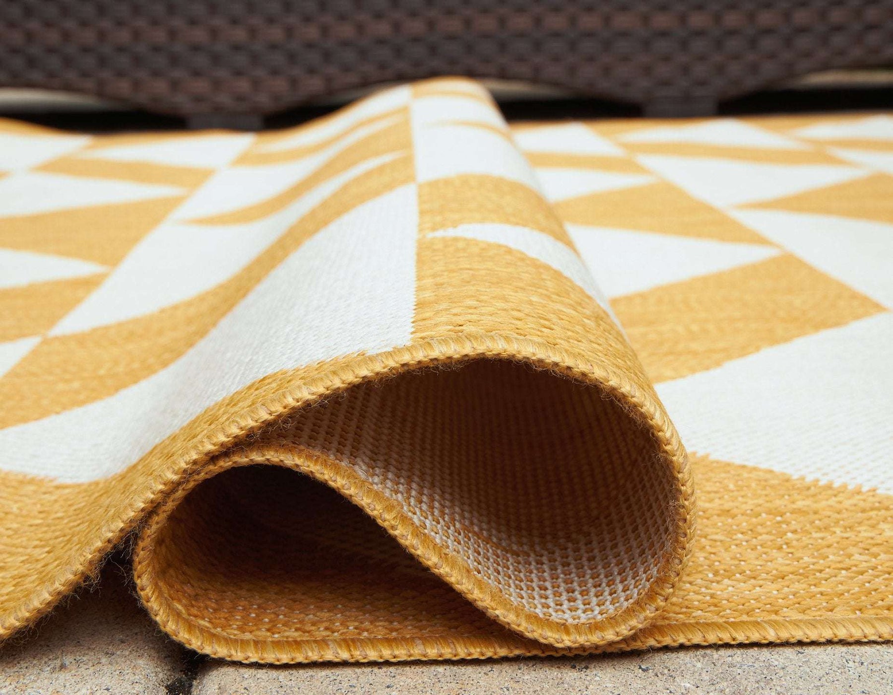 Thomley 5' x 7' Rug Half Price Furniture