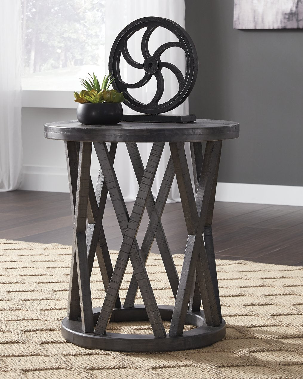 Sharzane End Table - Half Price Furniture