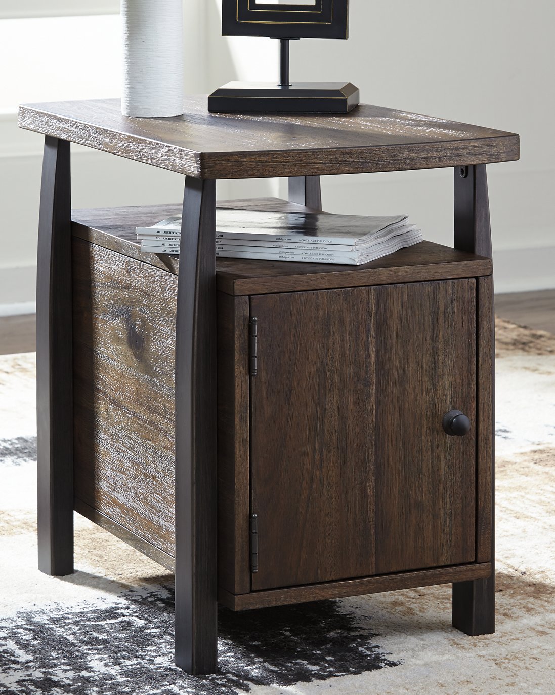 Vailbry Chairside End Table - Half Price Furniture