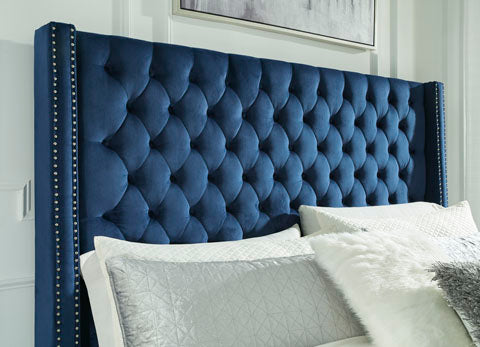 4 Pc Coralayne Queen Bedroom Set