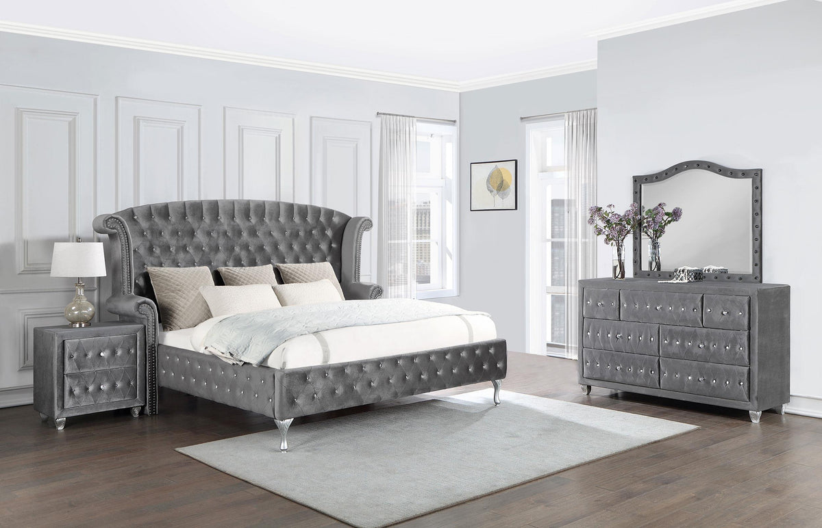 Deanna 4-piece Tufted California King Bedroom Set Grey Deanna 4-piece Tufted California King Bedroom Set Grey Half Price Furniture