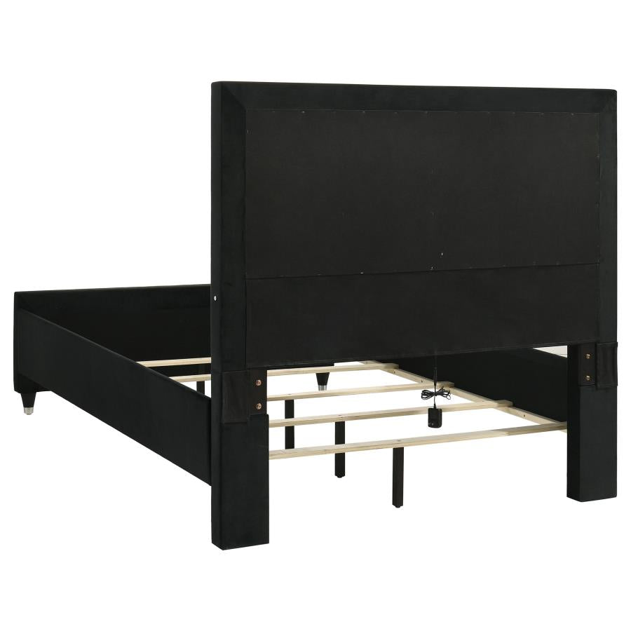 Ravenne 4-Piece Velvet Upholstered LED Bedroom Set Black