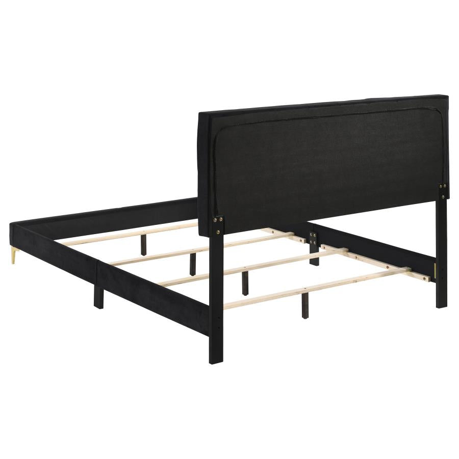 Kendall 4-Piece Tufted Bedroom Set Black and Gold