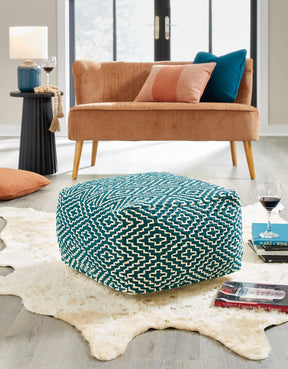 Brynnsen Pouf Half Price Furniture