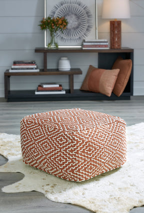 Brynnsen Pouf Half Price Furniture