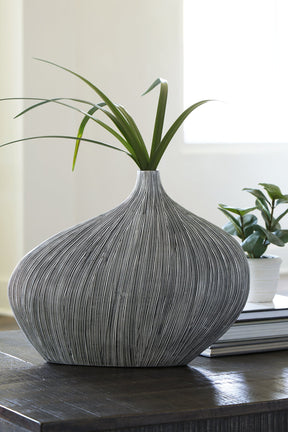 Donya Vase - Vase - Half Price Furniture