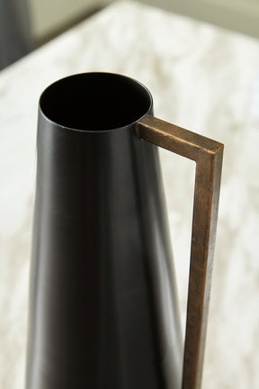 Pouderbell Vase Half Price Furniture