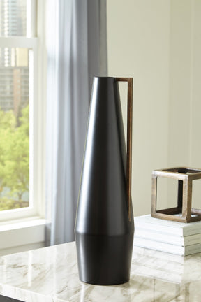Pouderbell Vase Half Price Furniture