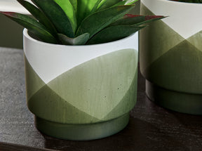Ardenridge Planter (Set of 2) - Planter - Half Price Furniture