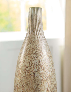 Plawite Vase Half Price Furniture
