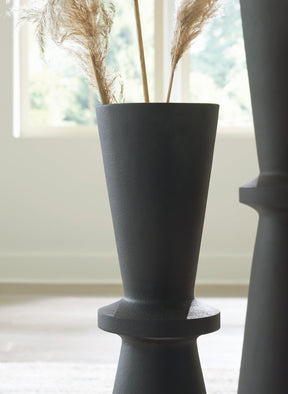 Collisten Vase - Vase - Half Price Furniture