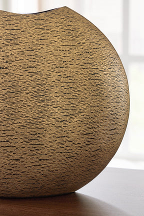 Iansboro Vase - Half Price Furniture