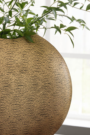 Iansboro Vase - Half Price Furniture