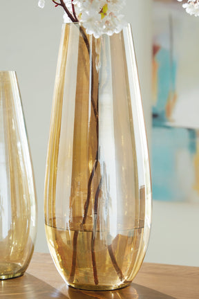 Rhettman Vase - Half Price Furniture