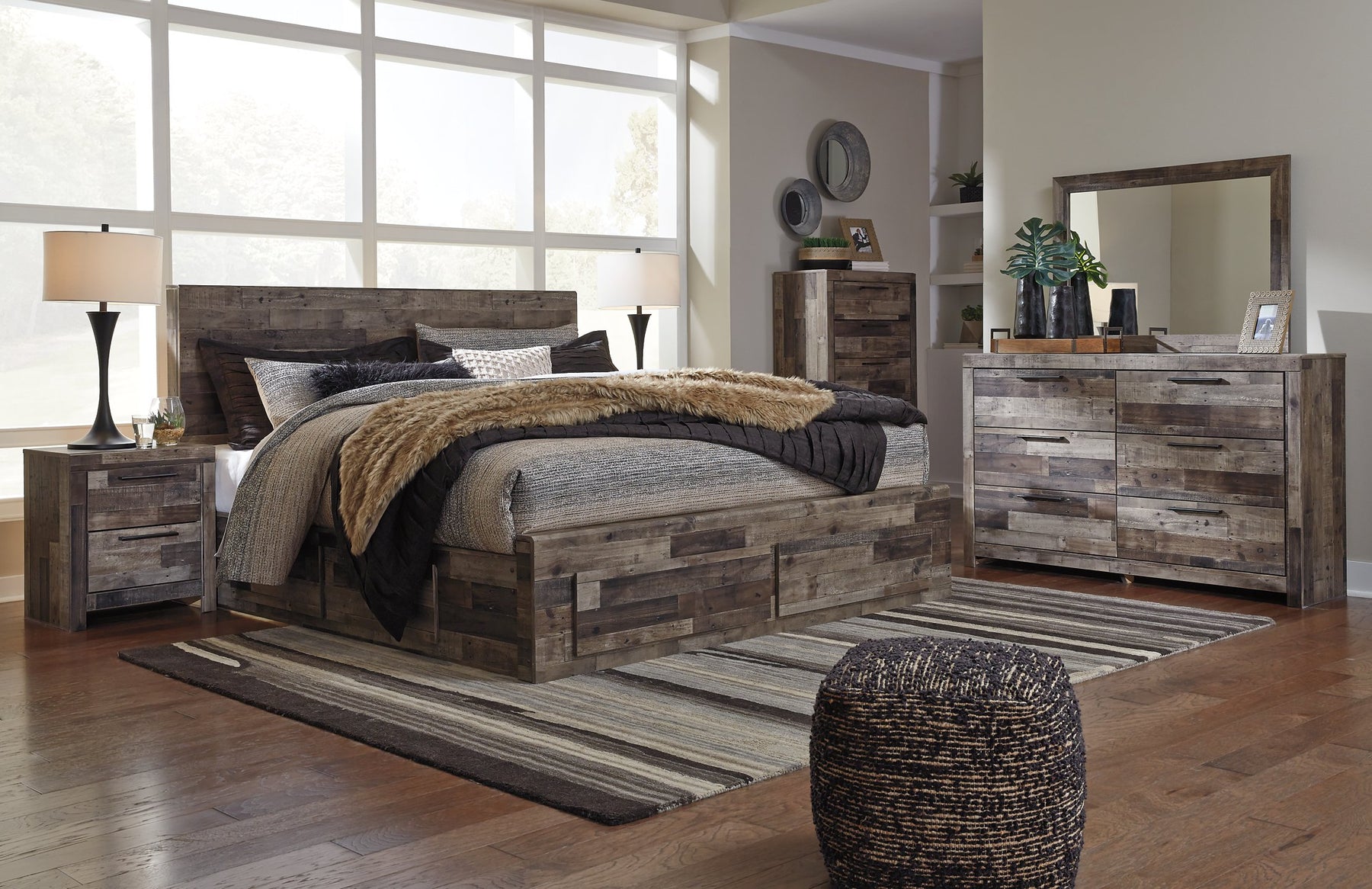 Derekson Bed with 4 Storage Drawers - Half Price Furniture