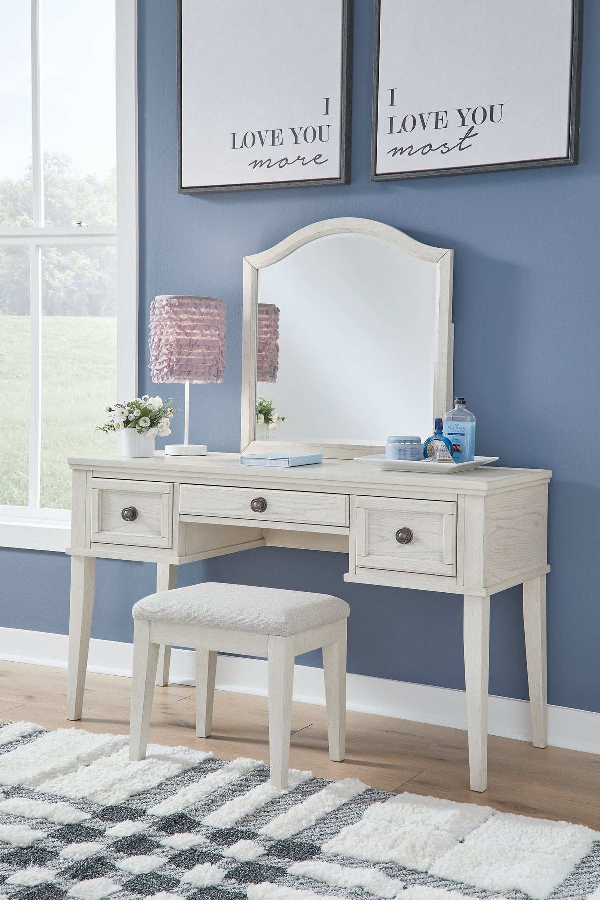 Robbinsdale Mirrored Vanity with Bench Half Price Furniture