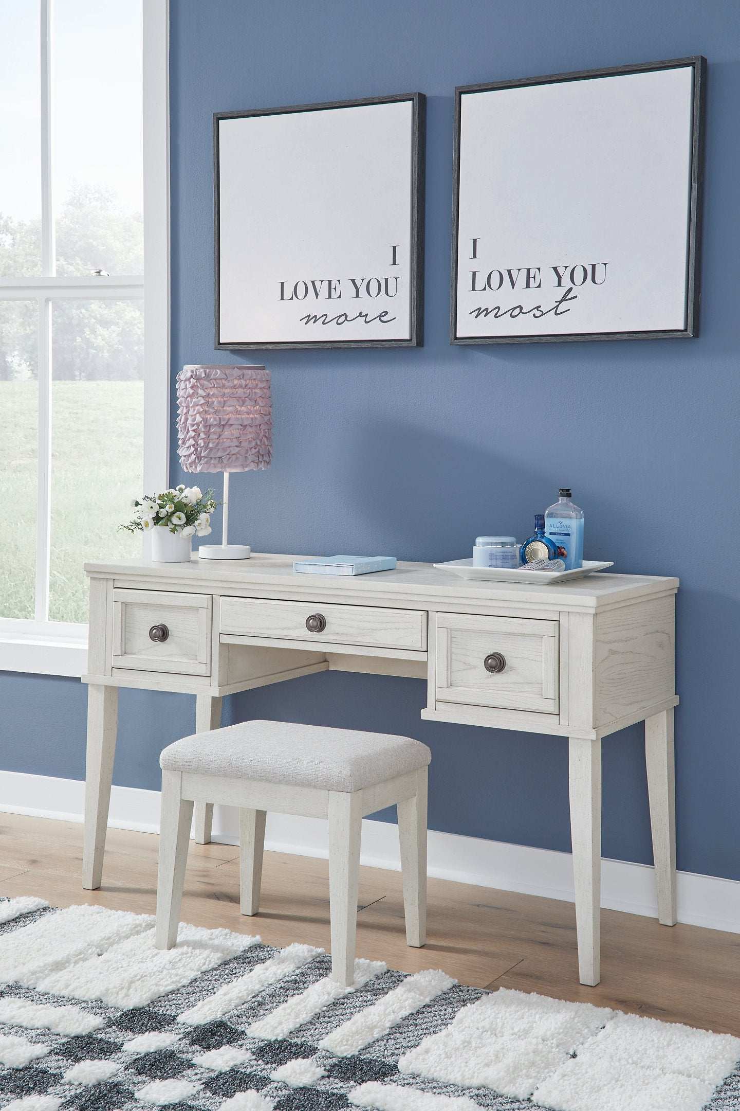 Robbinsdale Mirrored Vanity with Bench - Half Price Furniture
