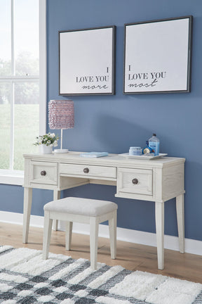Robbinsdale Mirrored Vanity with Bench - Half Price Furniture