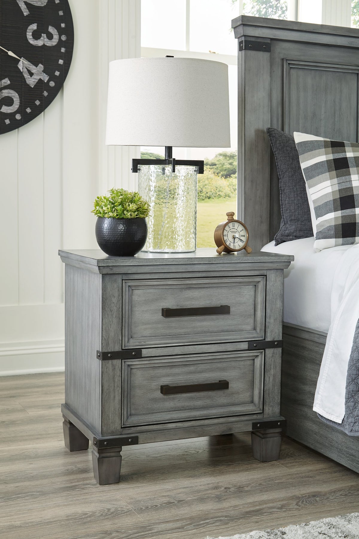 Russelyn Nightstand - Half Price Furniture