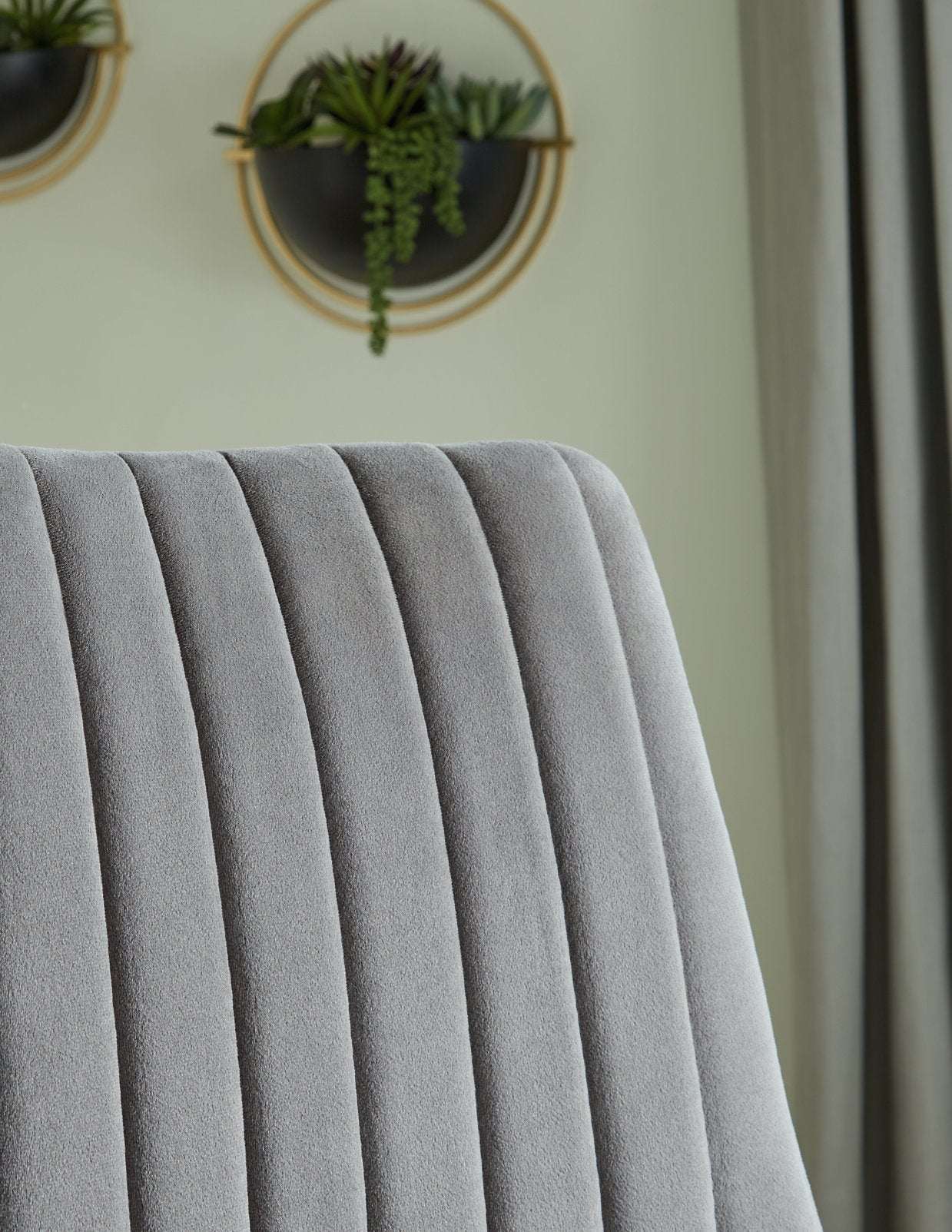 Barchoni Dining Chair - Dining Chair - Half Price Furniture