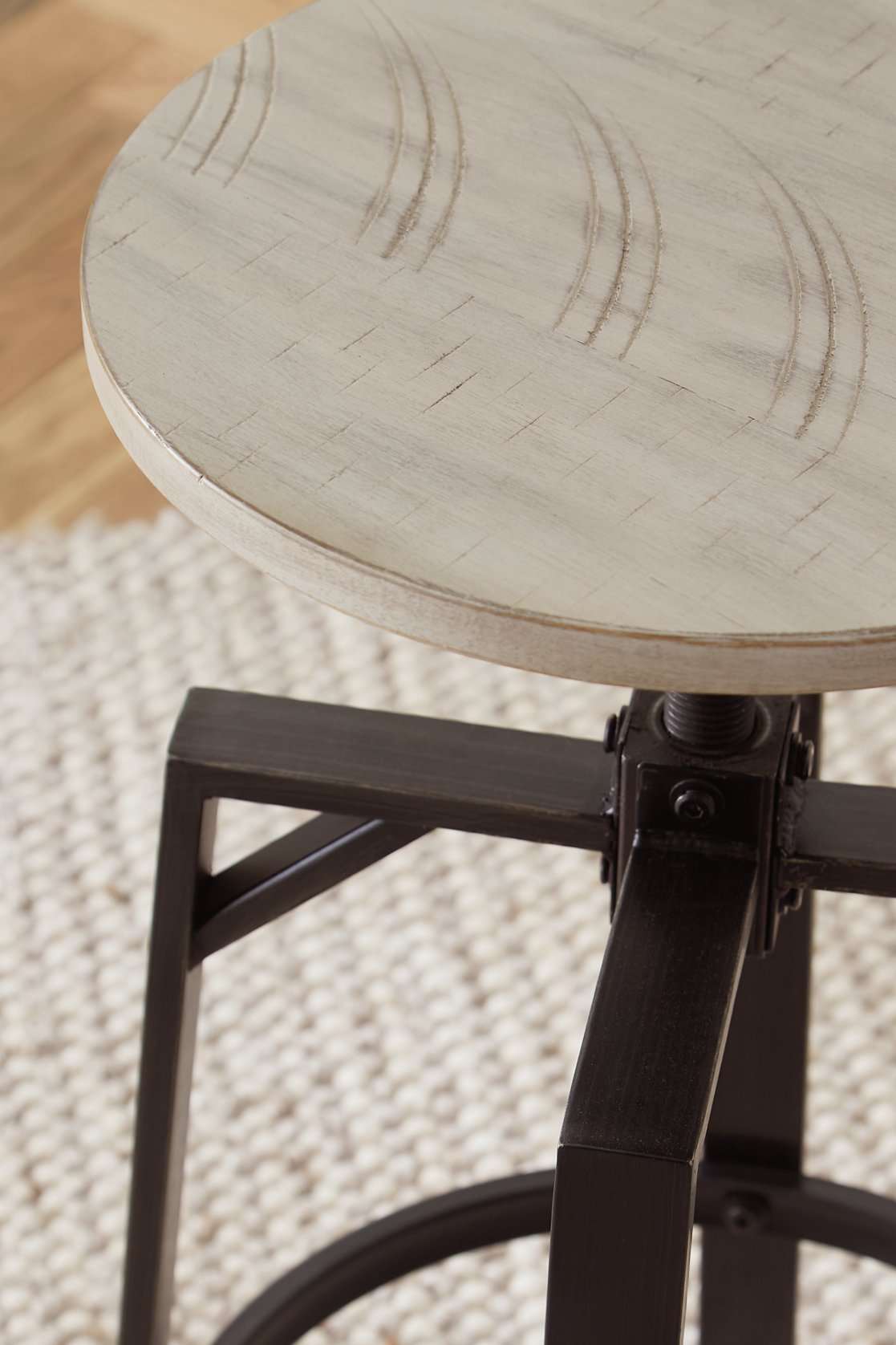 Karisslyn Counter Height Stool - Half Price Furniture