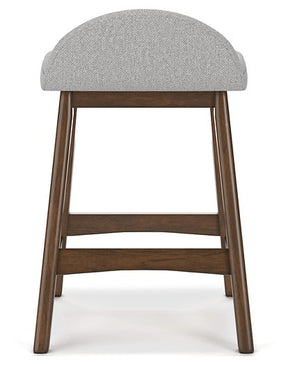 Lyncott Dining Set - Half Price Furniture