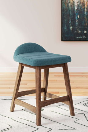 Lyncott Counter Height Bar Stool Half Price Furniture
