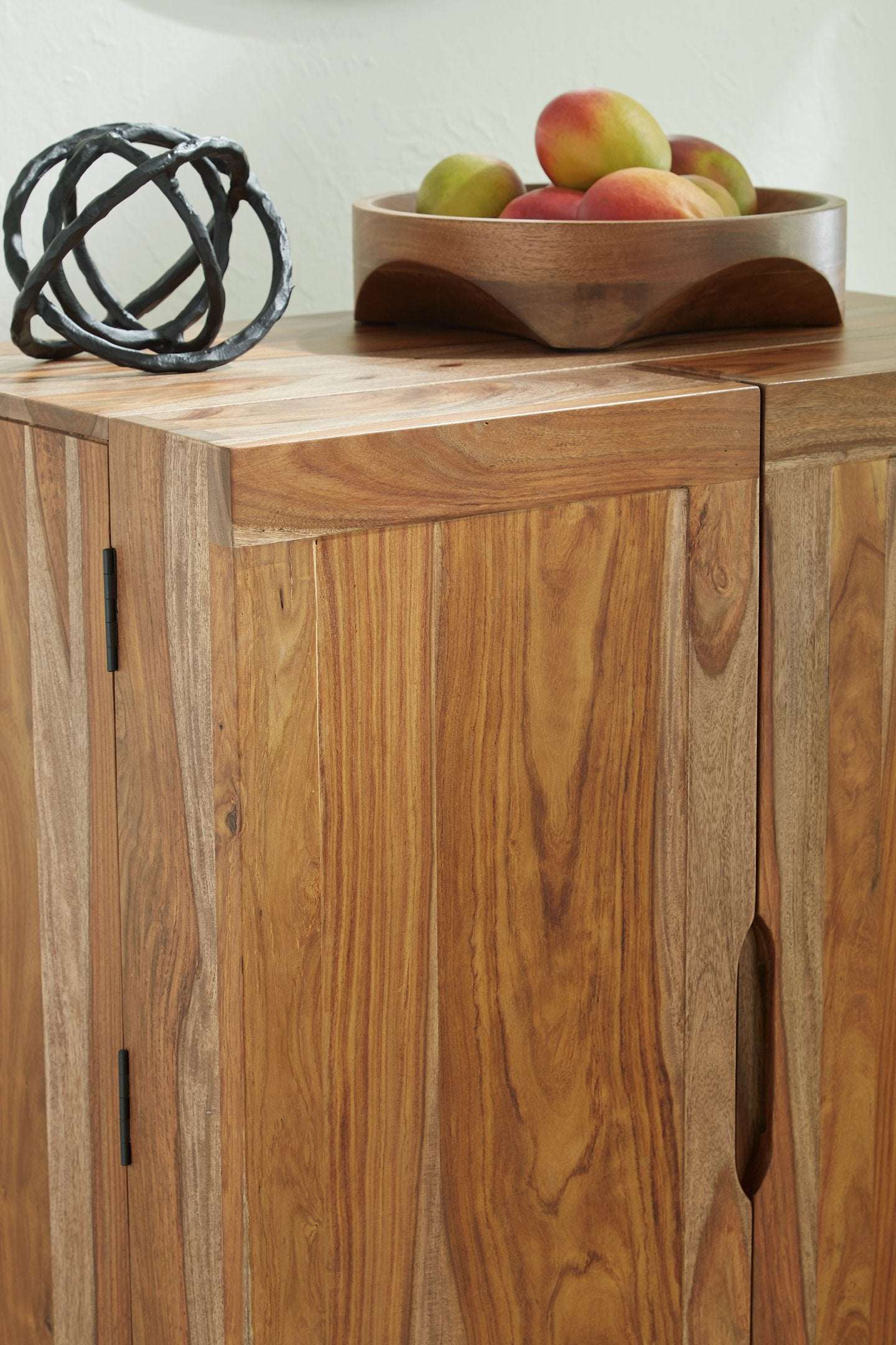 Dressonni Bar Cabinet Half Price Furniture