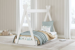 Hallityn Bed - Half Price Furniture