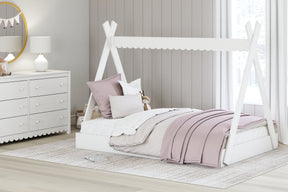 Hallityn Bed - Half Price Furniture