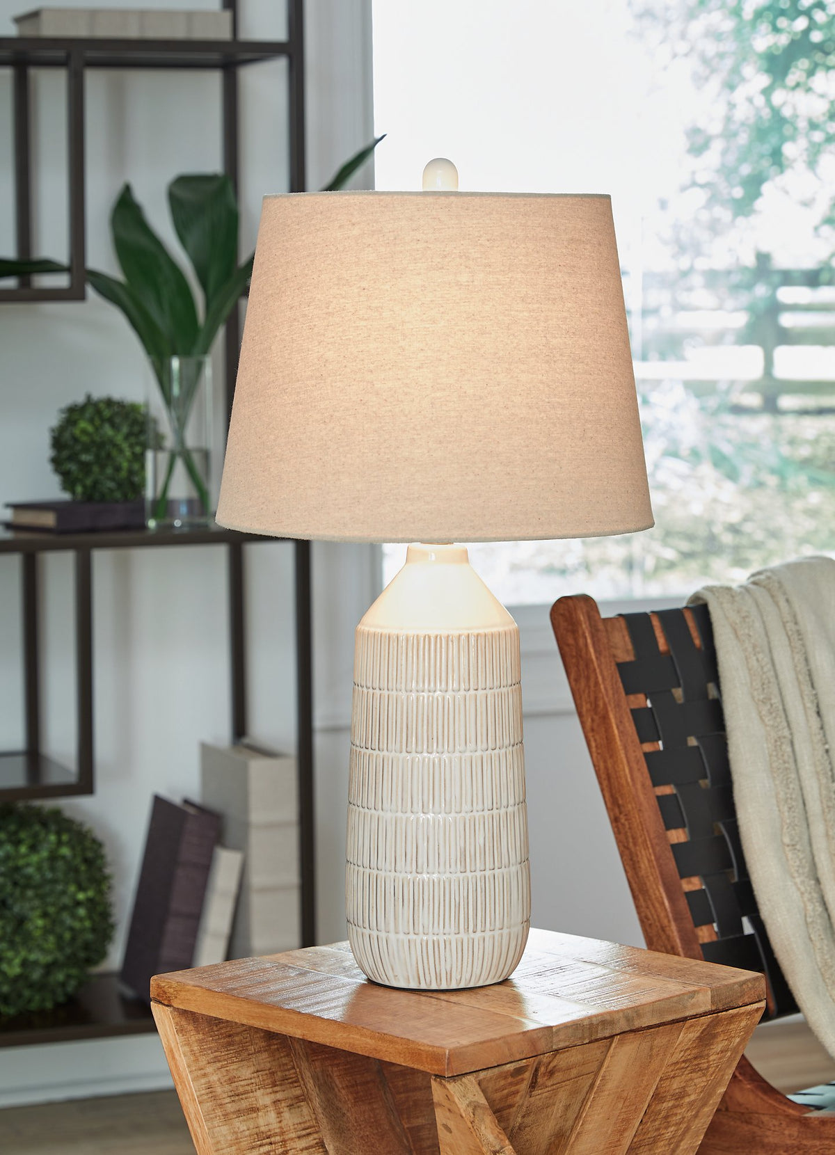 Willport Table Lamp (Set of 2)  Half Price Furniture
