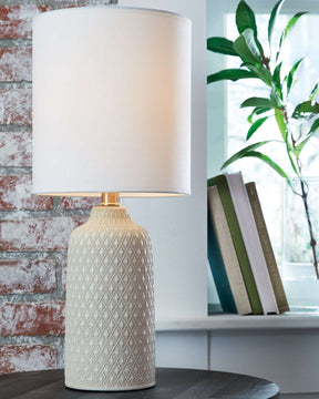 Donnford Lamp Set - Lamp Set - Half Price Furniture