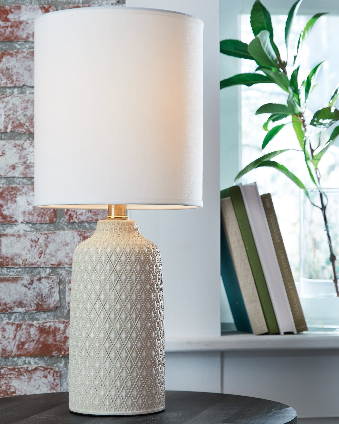 Donnford Lamp Set - Half Price Furniture