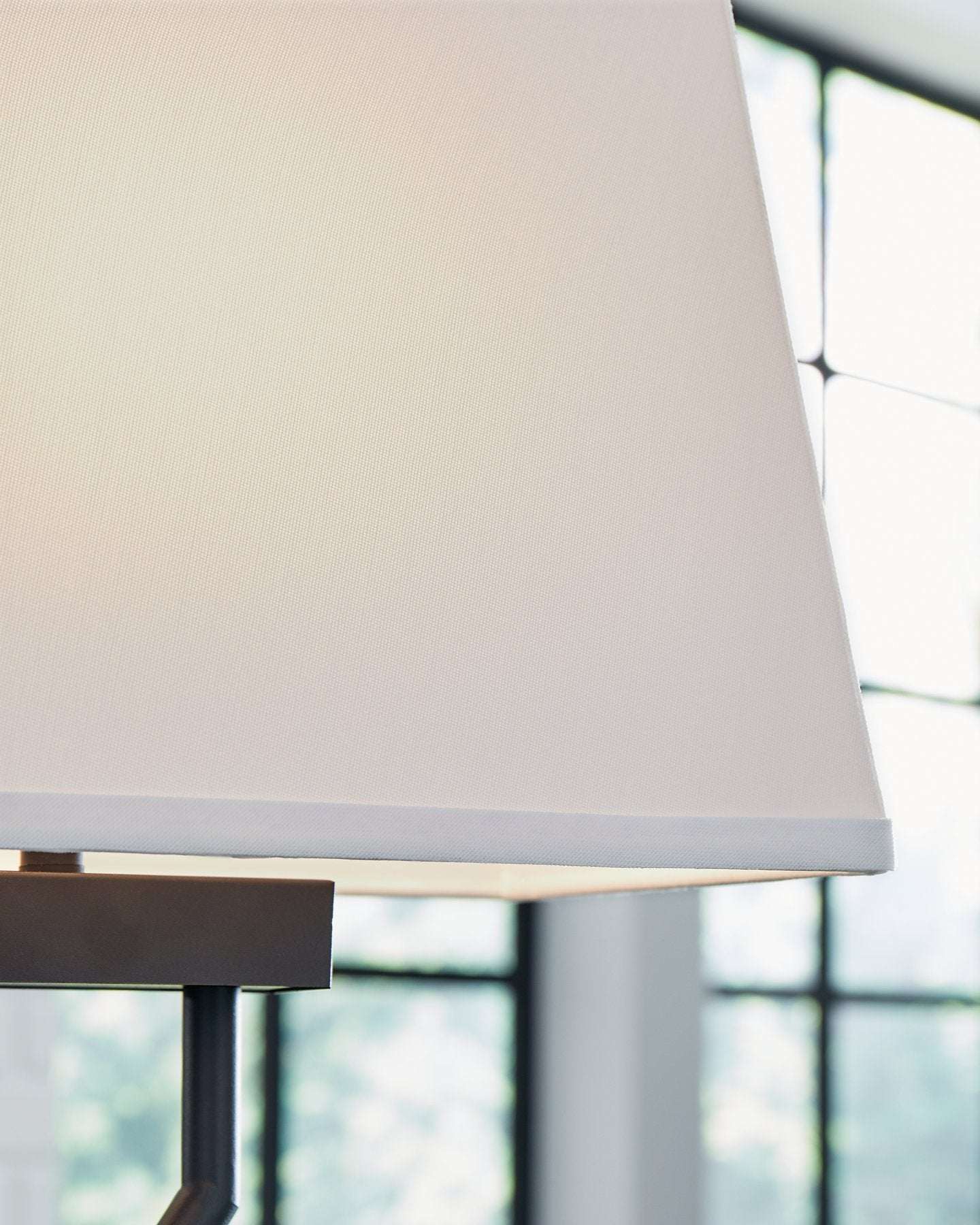 Brookthrone Table Lamp (Set of 2) - Lamp - Half Price Furniture