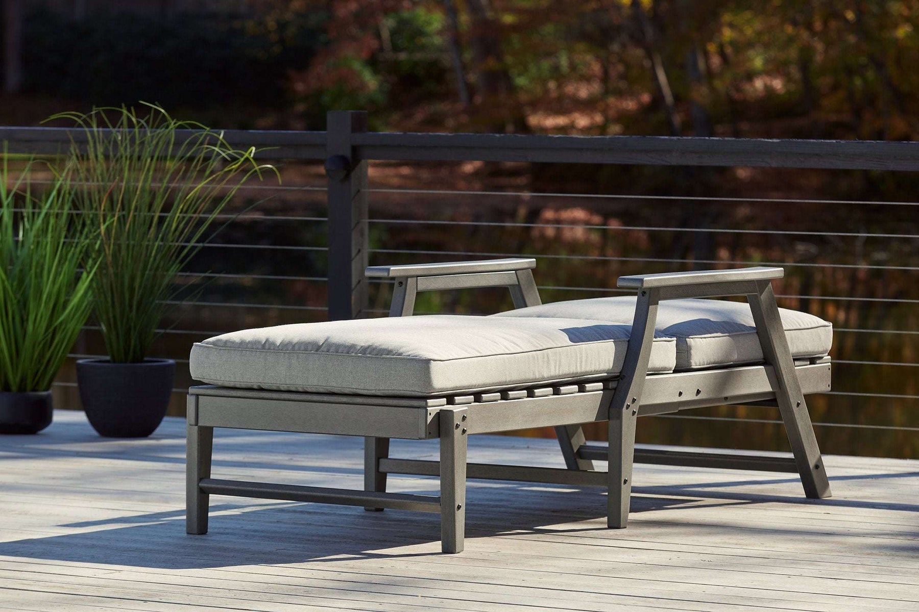 Visola Chaise Lounge with Cushion Half Price Furniture