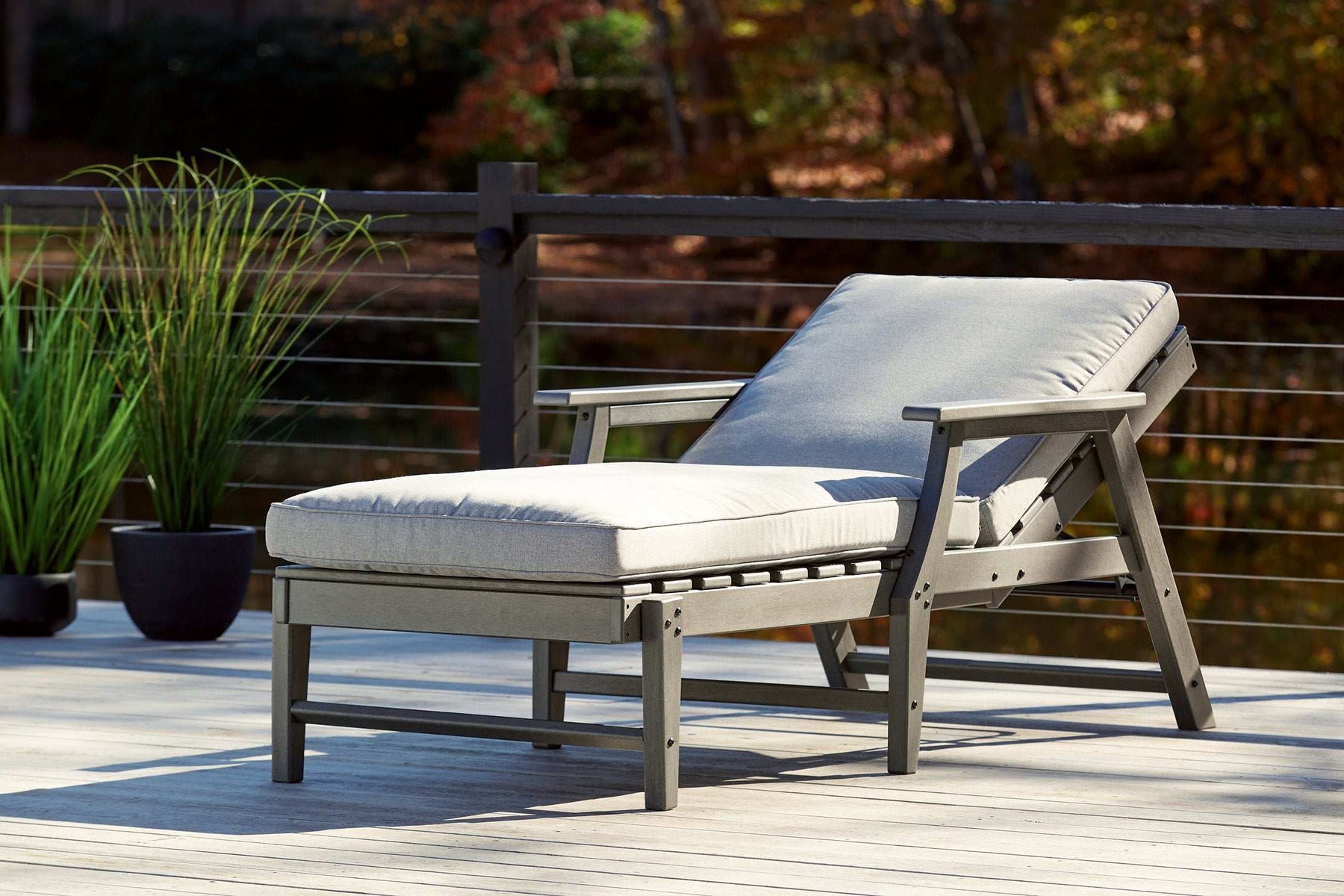Visola Chaise Lounge with Cushion Half Price Furniture
