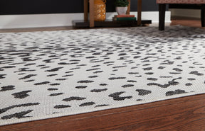 Samya 5'3" x 7'7" Rug - Half Price Furniture