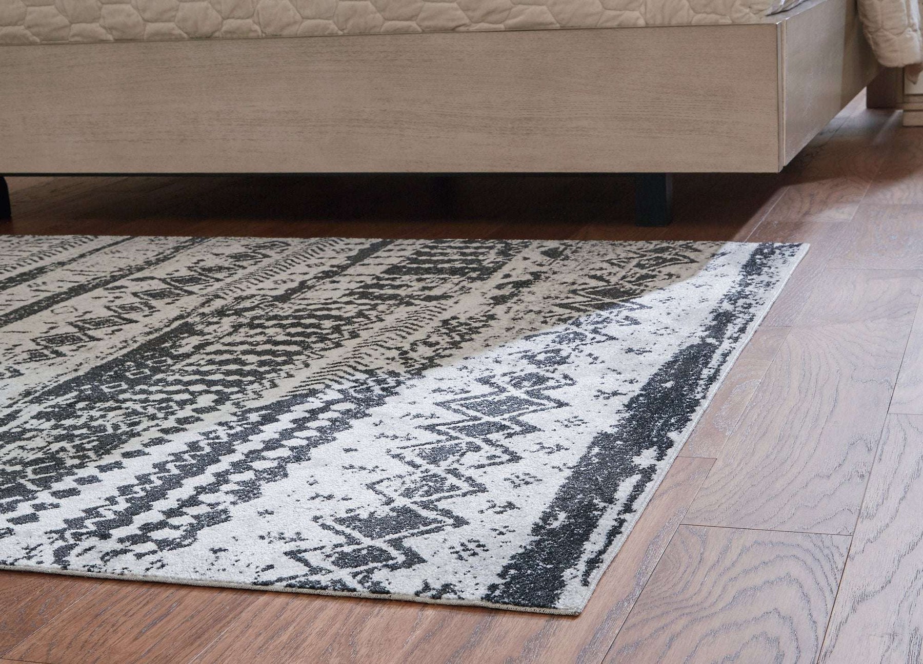 Devman 7'7" x 9'11" Rug - Rug - Half Price Furniture