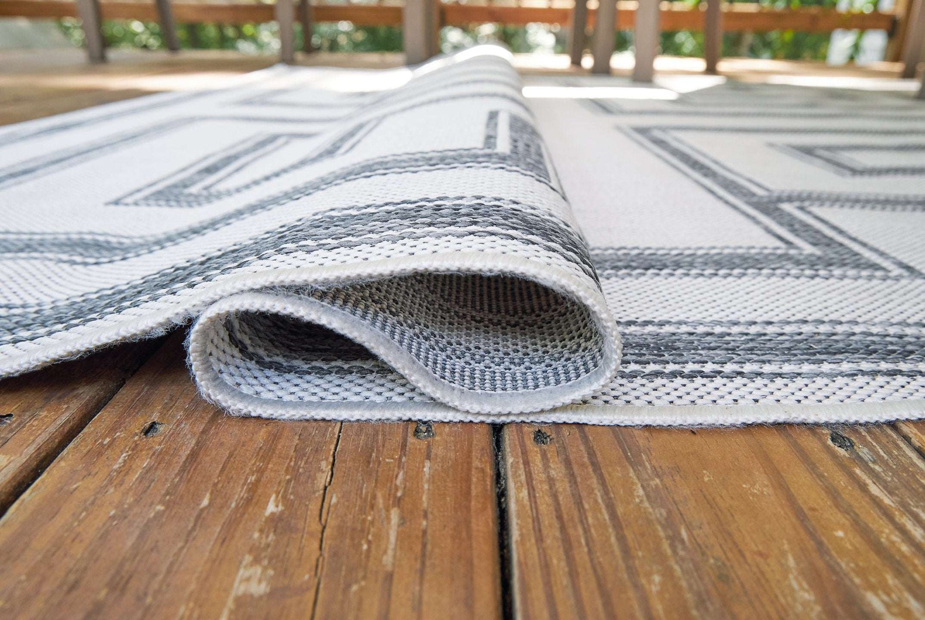 Matinwood 5' x 7' Rug - Half Price Furniture