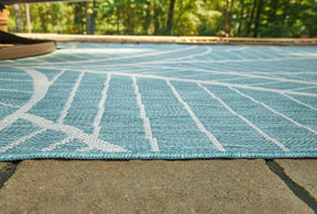 Hulsia 8' x 10' Rug - Half Price Furniture