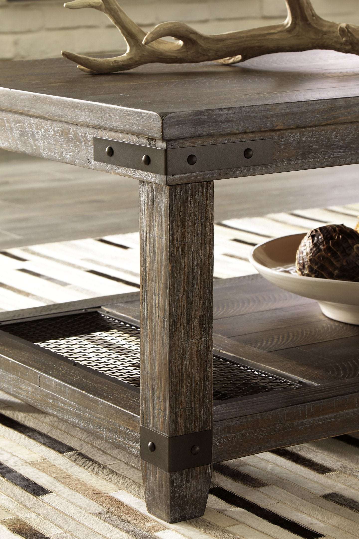 Danell Ridge Table Set Half Price Furniture