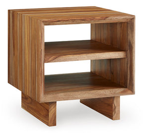 Dressonni End Table - End Table - Half Price Furniture